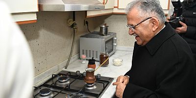 Başkan Büyükkılıç, Çatakdere’de İlk Doğal Gazı Yaktı, Pişirilen İlk Kahveyi İçti