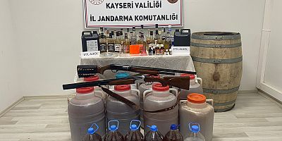 Kayseri’de 426 Litre Kaçak Şarap Üretimi Yapan Şüpheli Gözaltına Alındı