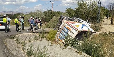 Kayseri’de Kamyon Devrildi: 1 Yaralı