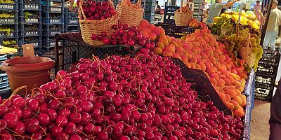 Kayseri Semt Pazarında Sebze ve Meyve Fiyatları