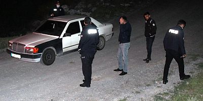 Polisin 'Dur' İhtarına Uymayan 3 Kişi, Kovalamacayla Yakalandı