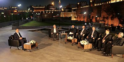 “Türkiye’nin Gözü Önünde Bir Oyun Oynanıyor. Yıkım Ekibi Gibi. 7’li Koalisyon Bunun Adı”