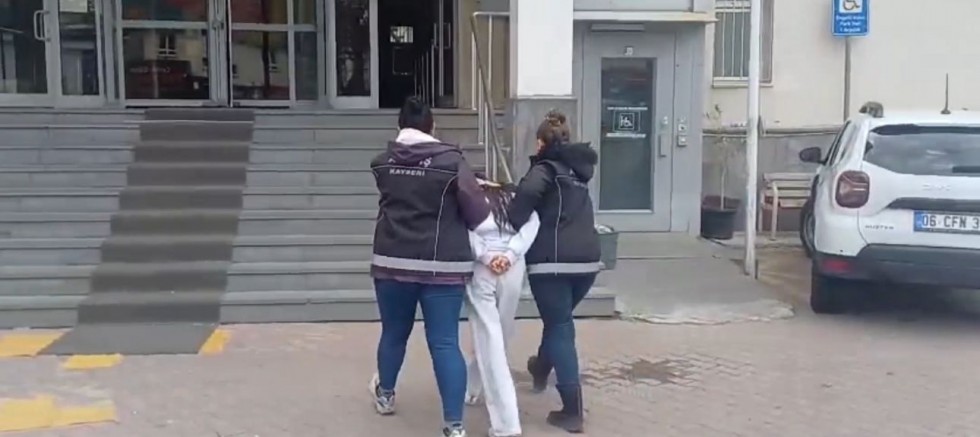 21 Aranma Kaydı İle Aranan Firari Yakalandı