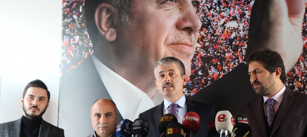 AK Parti'den, Kabaş ve CHP'liler Hakkında Suç Duyurusu