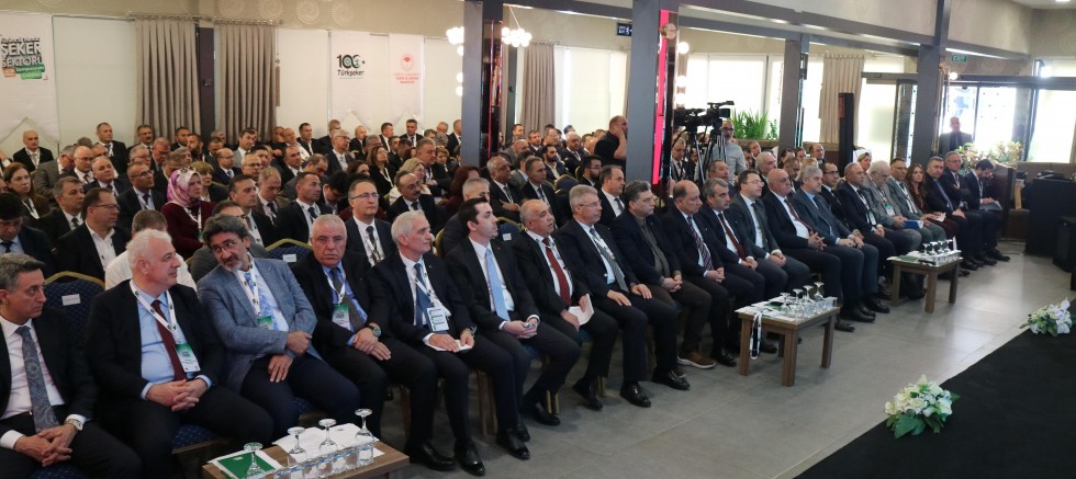 Akay: Şeker Pancarı Tarımın Temelidir!