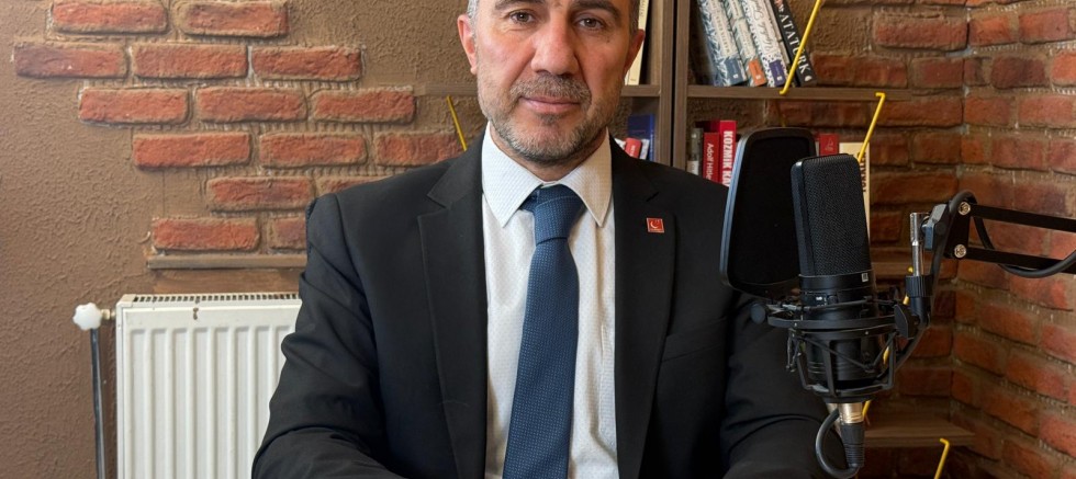 Başkan Altun: Yolda Düştüğünüz Çukurla Değil Ekonomik, Sosyolojik Olarak Çekilmek İstediğiniz Çukuru Kapatmak İçin Uğraşıyoruz