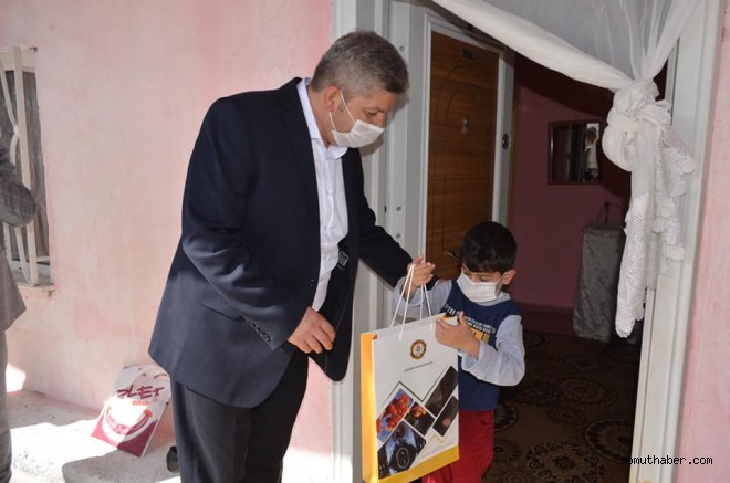 Başkan Özkan Altun'dan Küçük İsmail'e Moral Ziyareti