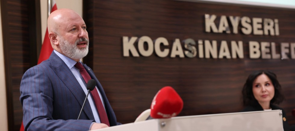 Çolakbayrakdar: Kocasinan’a Azerbaycan’a Gidecek Kadar Yol Yapmışız