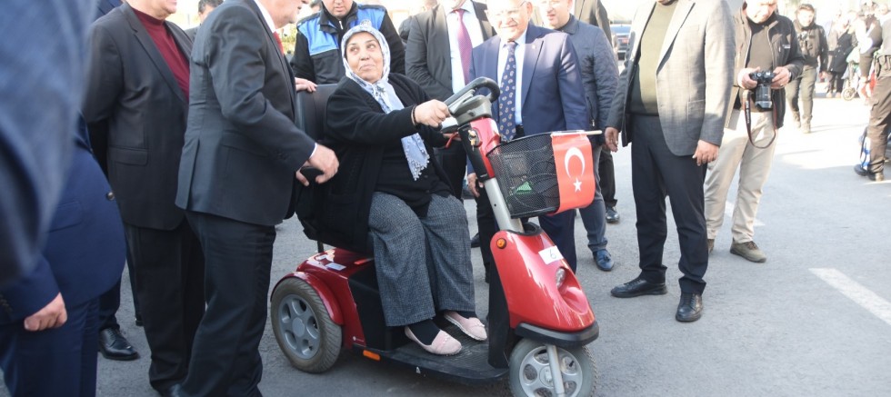 Engelli Bireylere Akülü Araç Dağıtım Töreni Düzenlendi