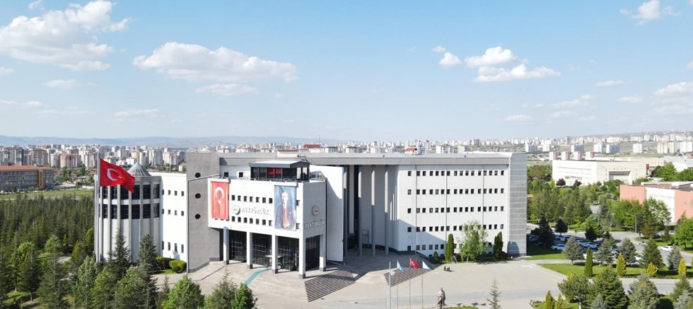 Erciyes Üniversitesi’ni Tercih Eden Öğrencileri Neler Bekliyor?