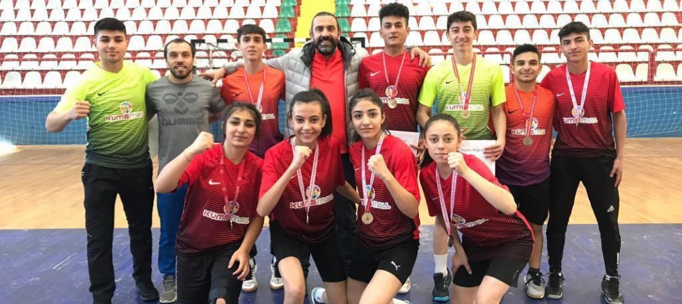 Fevziye Memduh Güpgüpoğlu Spor Lisesi’nden Badminton Başarısı