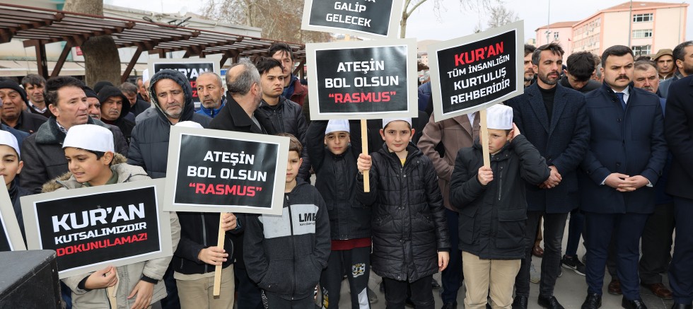 İsveç'te Kur'an-I Kerim'in Yakılması Yahyalı’da Protesto Edildi