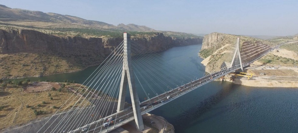 Karaismailoğlu: Nissibi Köprüsü'nü 4 Milyon 78 Bin Araç Kullandı Nissibi Köprüsü ile Ulaşım Süresi 1.5 Saat Kısaldı
