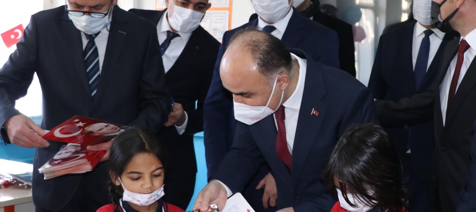 Kayseri'de 314 Bin 736 Öğrenci, Karne Heyecanı Yaşadı