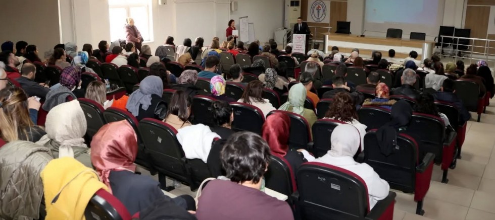 Kayseri’de “Anne Sütü Danışmanlığı Eğitimi” Sertifika Töreni Düzenlendi