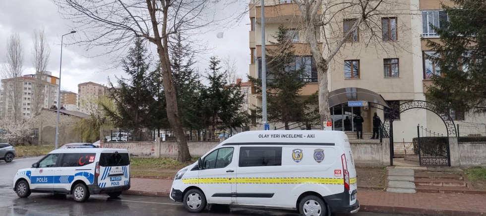 Kayseri'de Evinde Ölü Bulundu