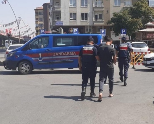 Kayseri’de Kurumdan Hırsızlık Yapan 2 Kişi Tutuklandı