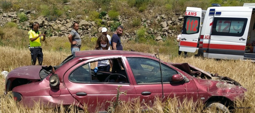 Kayseri'de Otomobil Şarampole Devrildi: 5 Yaralı