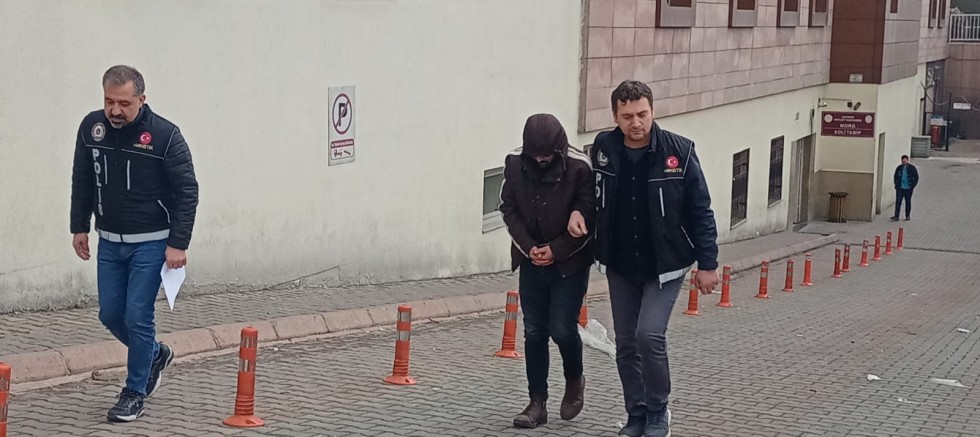 Kayseri’de Uyuşturucu Madde Satıcısı Adliyeye Sevk Edildi