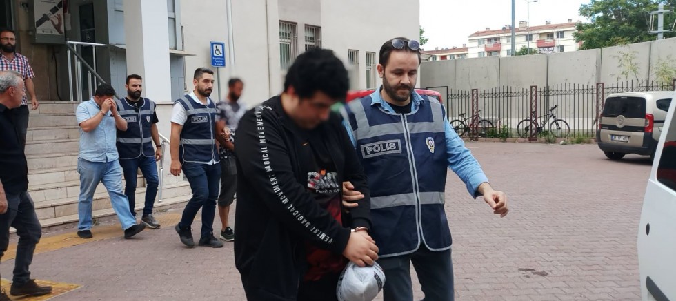 Kayseri’de Yakalama Emri Bulunan 11 Gözaltıdan 3’ü Tutuklandı