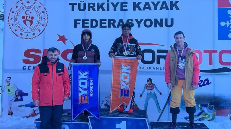 Kayserili Snovbordcular Erzurum’dan 9 Madalyayla Döndü