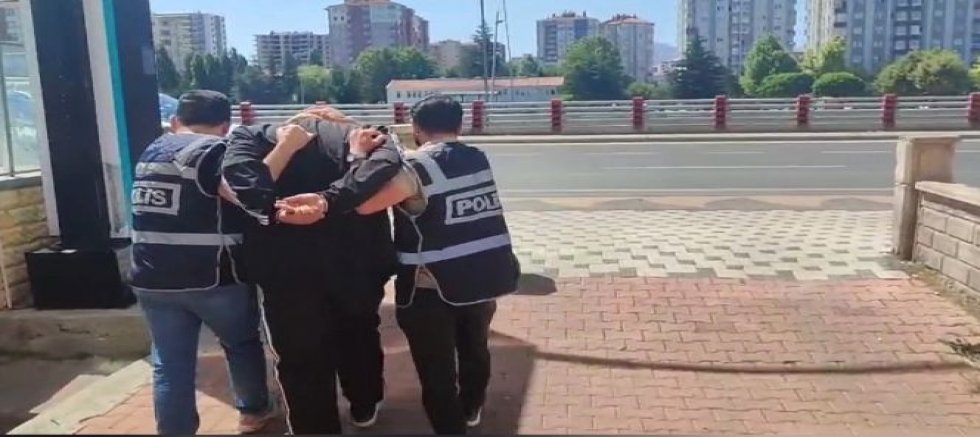 18 Yıl Hapis Cezası Bulunan Kişi Saklandığı Adreste Yakalandı