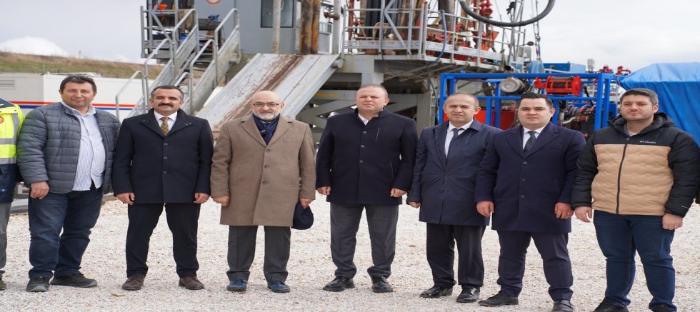 AK Parti'li Cıngı'dan Jeotermal Kaynaklı Sera OTB'ye Ziyaret