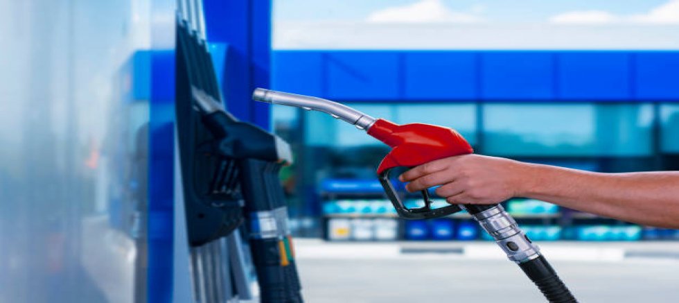 Benzine Gelmesi Beklenen İndirim İptal Edildi