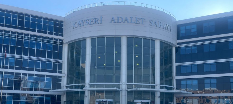 Bıçaklı Yaralama Nedeniyle Açılan Davada Sanık Müştekiyi Suçladı