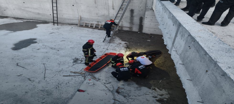 Bisikletle Su Kanalına Düşen Çocuk Yaralandı