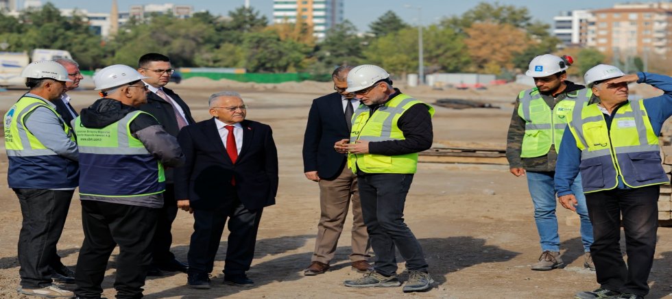 Büyükkılıç, Kartal Katlı Kavşağı’ndaki Çalışmaları İnceledi