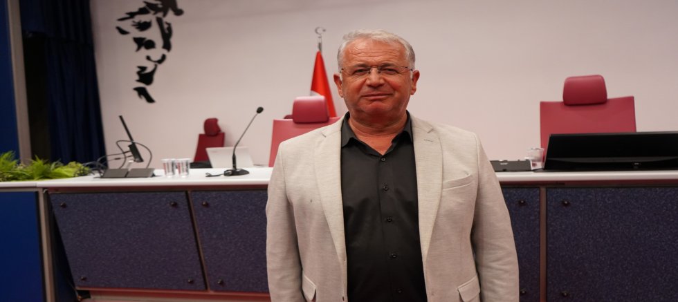 CHP’li Çalıksoy; Belediye Hizmet Alanının İnşaat Alanına Çevrilmesini Doğru Bulmadık