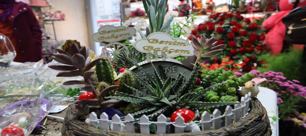 Çiçekçilerde 8 Mart Dünya Kadınlar Günü Yoğunluğu