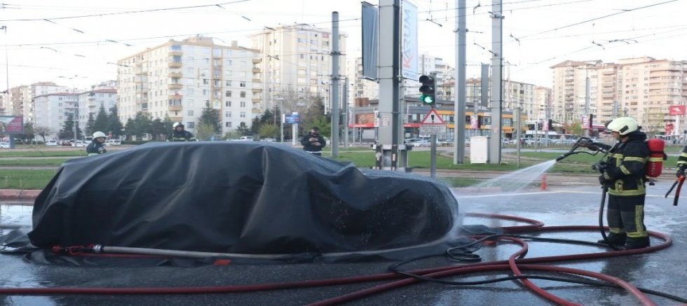 Elektrikli Araç Yangınları, Güvenlik Tartışmalarını Yeniden Gündeme Getirdi