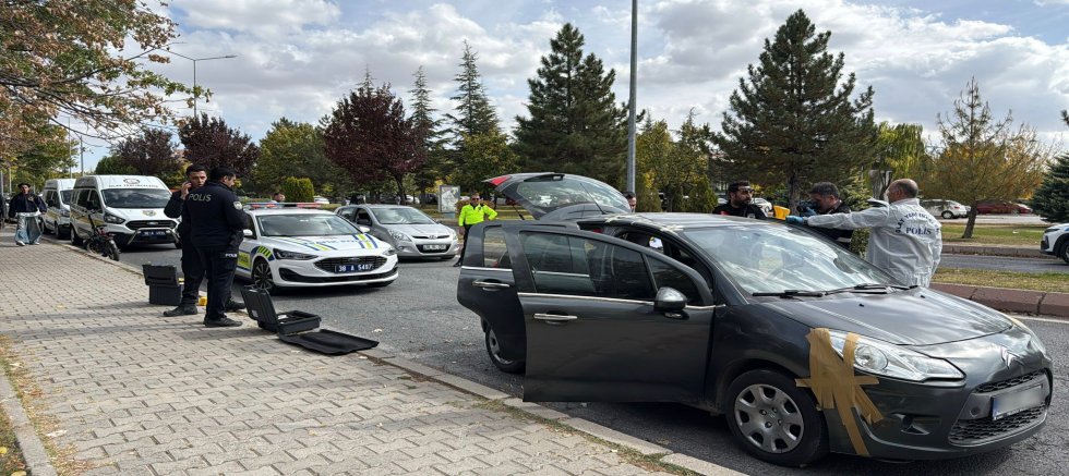 Erciyes Üniversitesi Kampüsünde 3 Çocuk Annesi Öğrenci Kadın Öldürüldü!