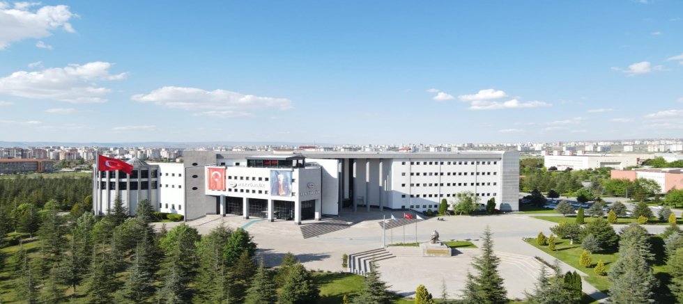 Erciyes Üniversitesi’ni Tercih Eden Öğrencileri Neler Bekliyor?