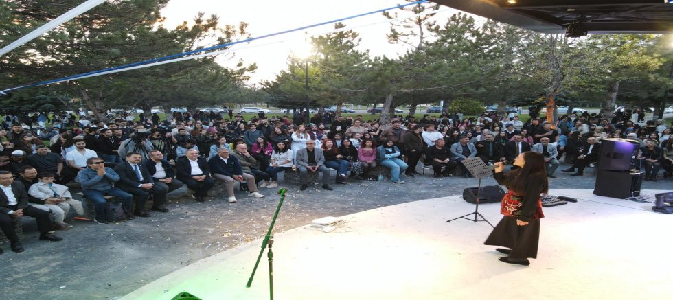 “ERÜ Sahne” Konserle Açıldı