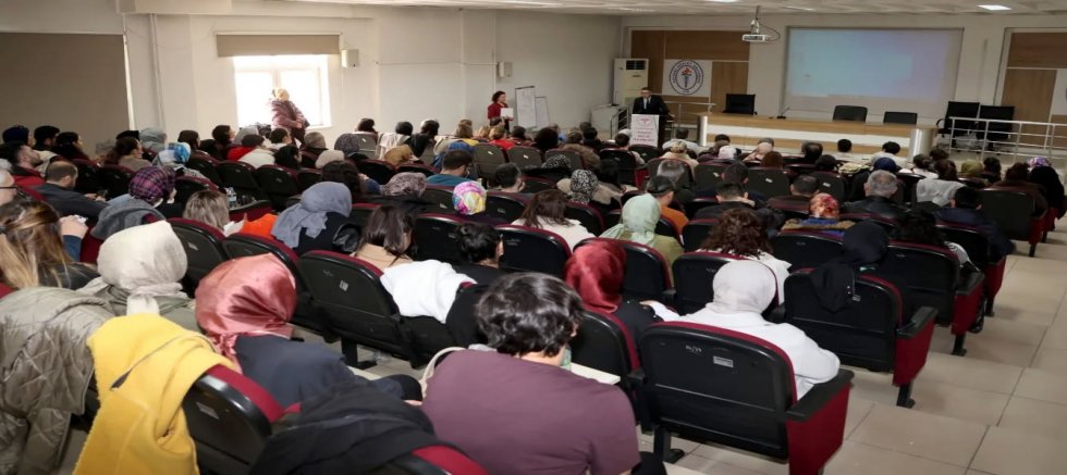 Kayseri’de “Anne Sütü Danışmanlığı Eğitimi” Sertifika Töreni Düzenlendi