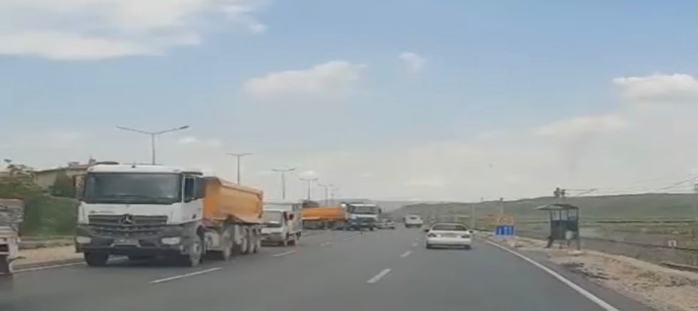 Kayseri’de Otomobil Şarampole Devrildi