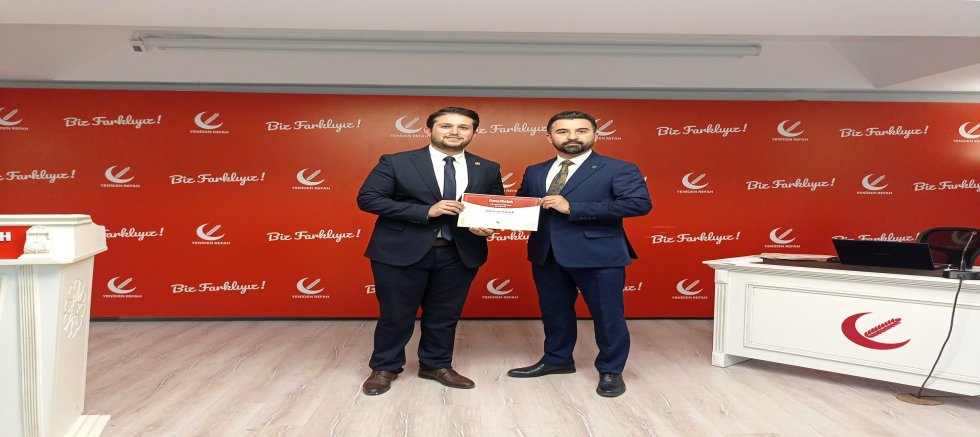 Kayseri’de Yeniden Refah Partili Meclis Üyeleri İstifa Etti