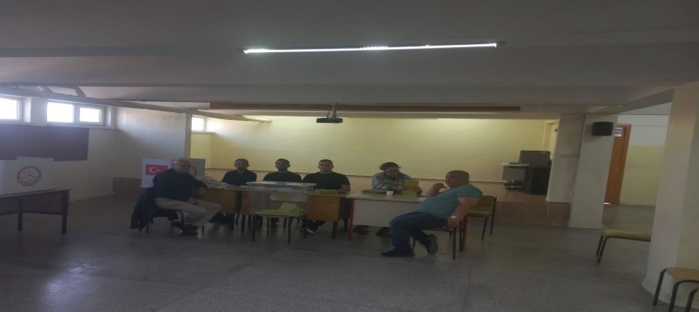 Muhtar Eşi Kalp Krizinden Hayatını Kaybetmişti; Tek Aday Olduğu Mahallenin Muhtarı Oldu