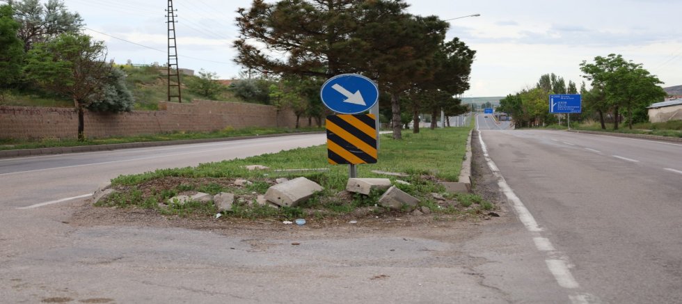 Pınarbaşı'nda Karayolları Rezaleti, Bölge Halkı Karayolları Sanki Pınarbaşı’nı Cezalandırıyor