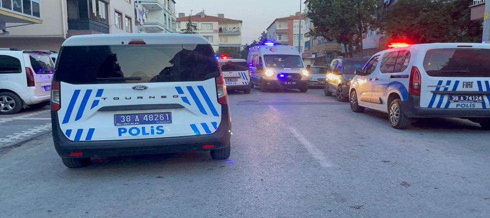 Tartıştığı Eski Eşinin Annesi İle Ablasını Bıçakla Yaraladı
