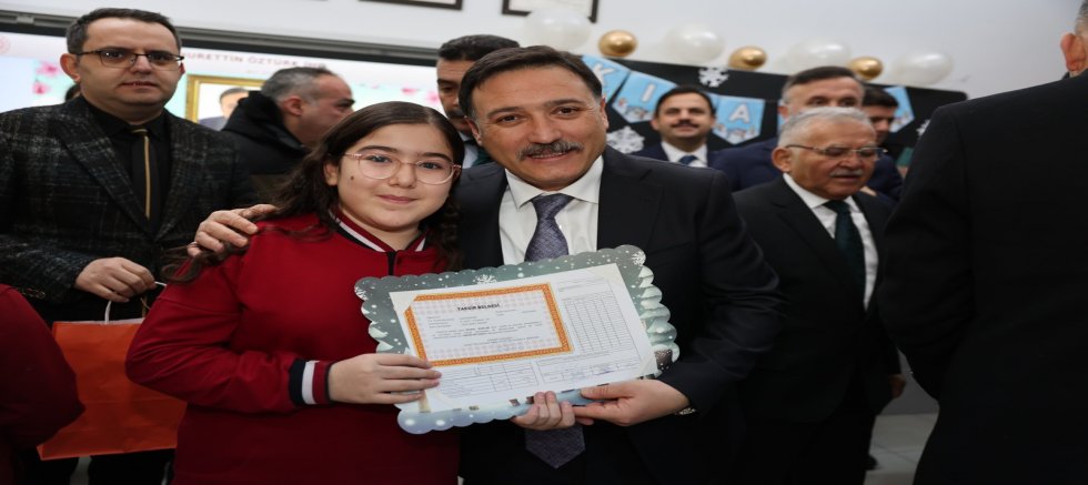 Vali Çiçek: Kayserili Çocukların Türkiye’nin Geleceğine Damga Vurması İçin El Ele Büyük Bir Mücadele Veriyoruz