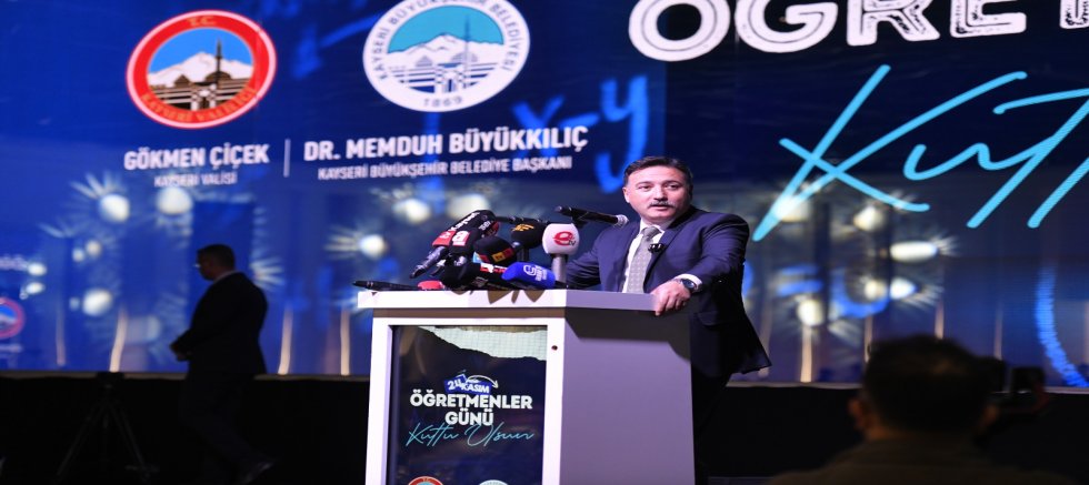 Vali Çiçek: Siz Bu Milletin Geleceğini İnşa Ediyorsunuz