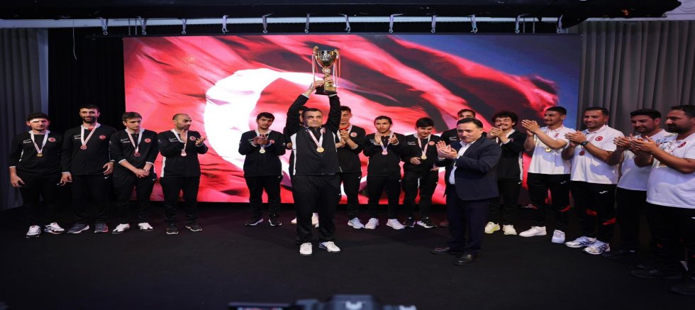 Vali Gökmen Çiçek: Gençlerimizi Zehirlemek İsteyenlere Karşı Meydan Okumayı Sporla Yapacağız