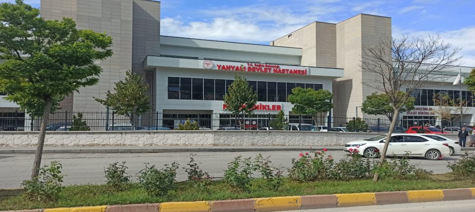 Yahyalı’da Mantar Zehirlenmesi Şüphesi: 12 Kişi Hastaneye Kaldırıldı