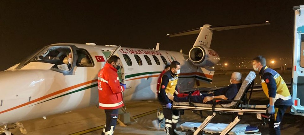 Nefes Borusunda Kitle Olan Hasta İstanbul'a Sevk Edildi