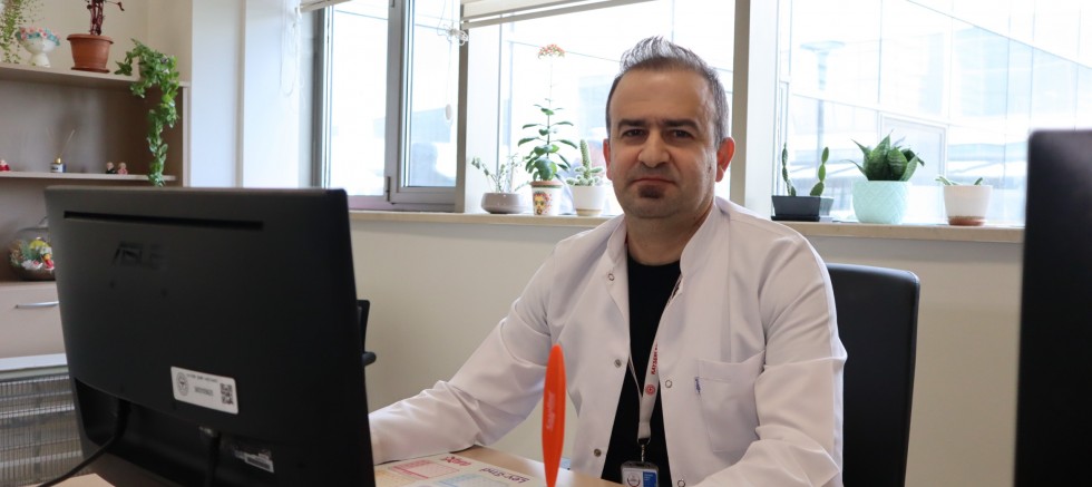 Nöroloji Uzmanı Dr. Sönmez: Parkinson Hastalığı Bir Son Değil, Hayatın Yeni Ritmine Uyum Sağlama Sürecidir