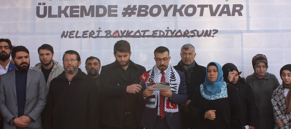 Saadet Partisi’nden Kayseri’de Boykot Duvarı